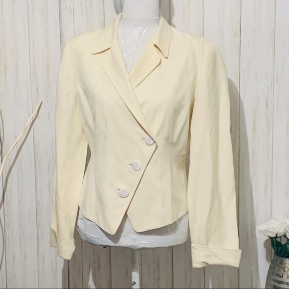 Neiman Marcus Jackets & Blazers - Neiman Marcus Silk & Linen Ivory Blazer Size 10